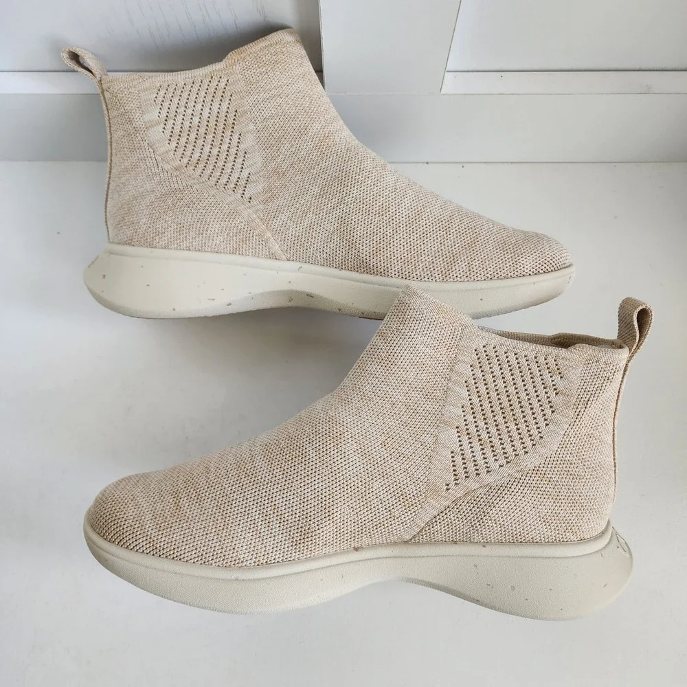 Vivaia Women 39 US 8/8.5 Knit Slip-On Round Toe Urban Boots Sand Tan Waterproof